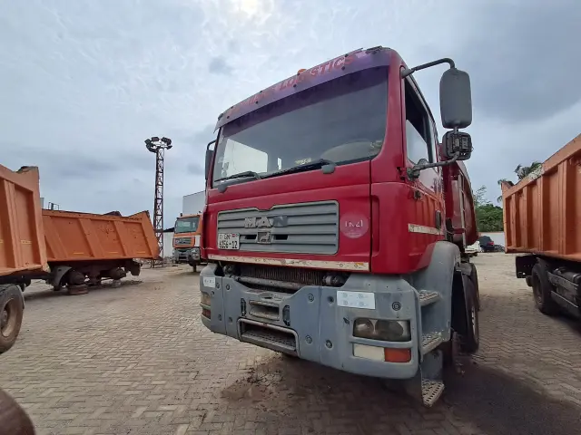 2012 MAN DIESEL TRUCK