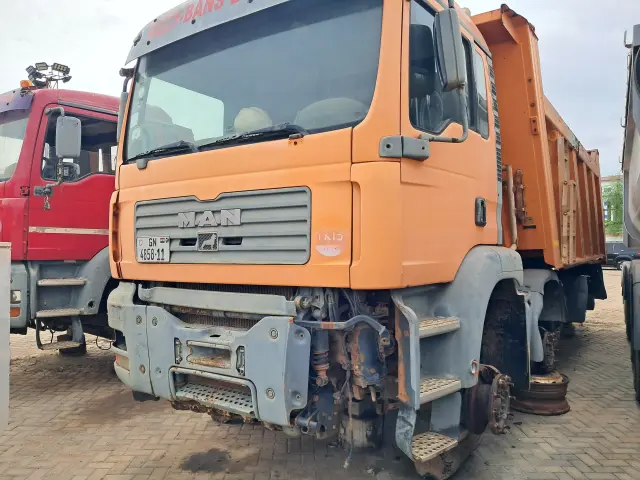 2012 MAN DIESEL TRUCK