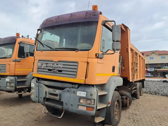 2011 MAN DIESEL TRUCK