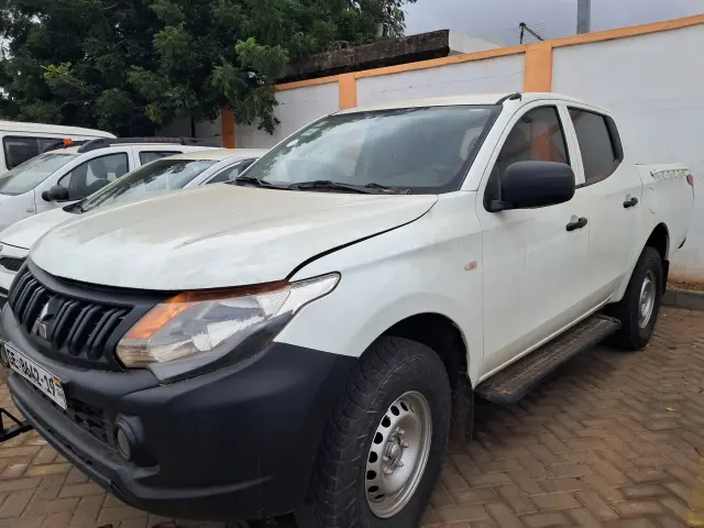 2019 Mitsubishi L200 - Pickup TRUCK